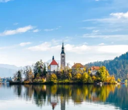 Mit dem Auto zum Bleder See in Slowenien