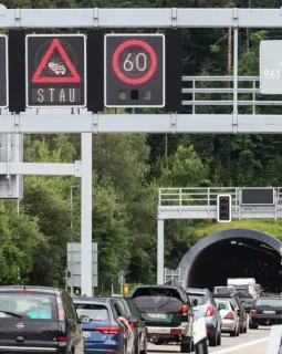 Mit seinen rund 1,2 Kilometern bietet der Tunnel eine schnelle und effiziente Route durch den Falkensteinkamm unter dem Vilser Berg.