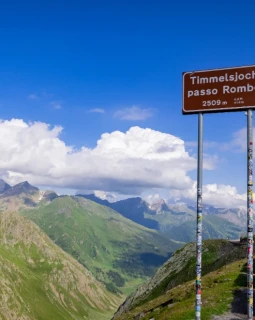 Berühmte Timmelsjoch-Hochalpenstraße in den österreichischen Alpen, auch Passo Rombo genannt