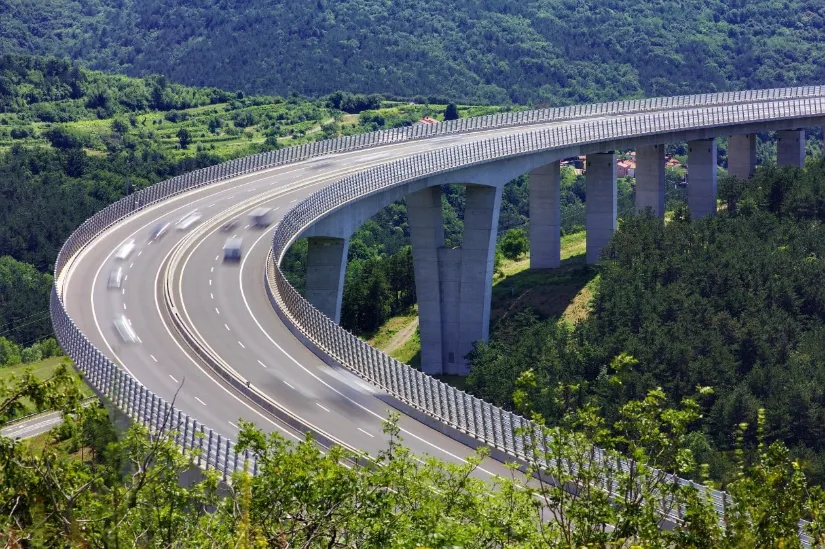 Das Verwaltungsgebiet der DARS Slovenija umfasst alle Autobahnen und Schnellstraßen des Landes.
