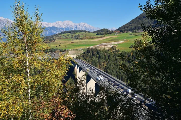 Die meisten Staus bilden sich an der Mautstelle bei Schönberg und auf der Route zwischen Bozen und Brenner.