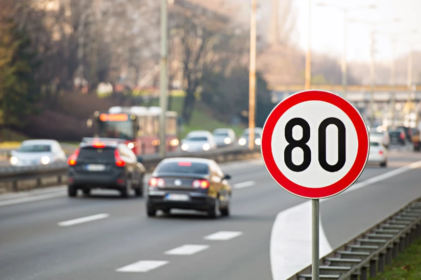 Geschwindigkeitsbegrenzung und -kontrolle in Frankreich: Bußgelder für sie