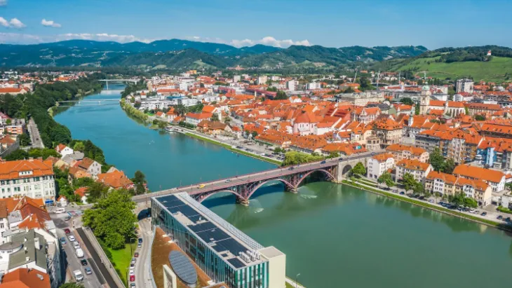 Nach der Durchreise in Österreich gelangt man nicht direkt nach Ljubljana, sondern zuerst in die zweitgrößte Stadt Maribor.