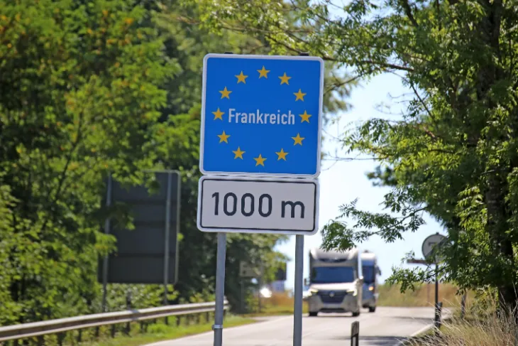 Reiseverkehr an der deutsch-französischen Grenze zwischen der Pfalz und Lothringen