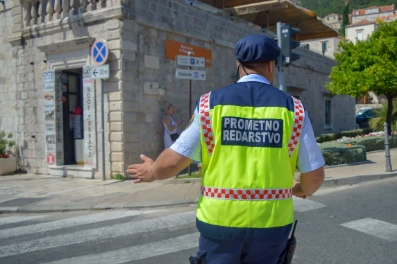 Verkehrsregeln auf den Straßen in Kroatien